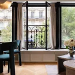 La Suite - Voltaire II - 2 Bedrooms With Ac